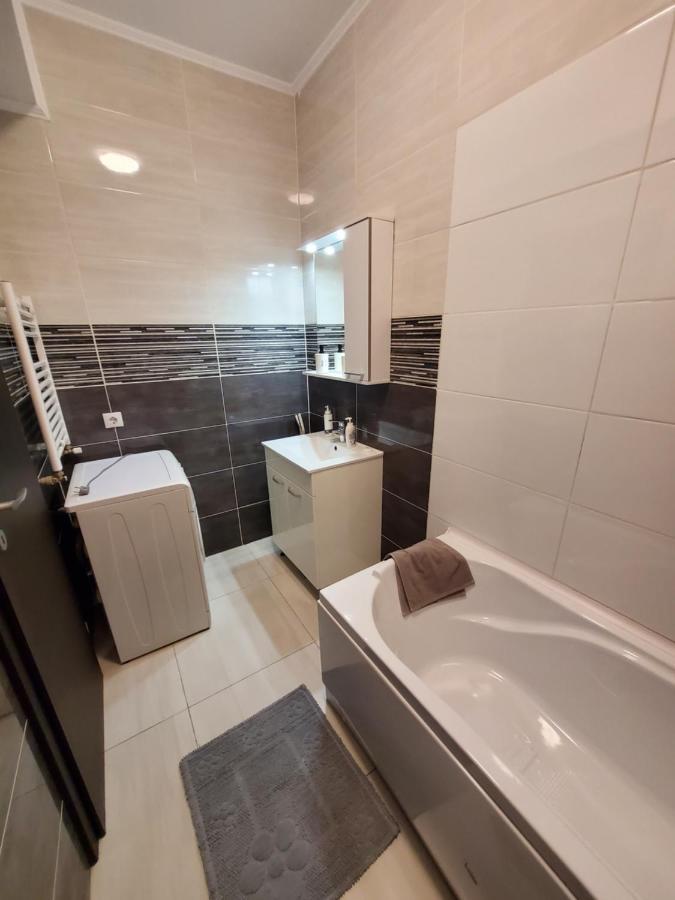 Morii Lake Apartment บูคาเรสต์ ภายนอก รูปภาพ