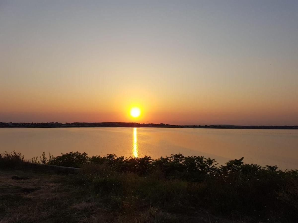 Morii Lake Apartment บูคาเรสต์ ภายนอก รูปภาพ